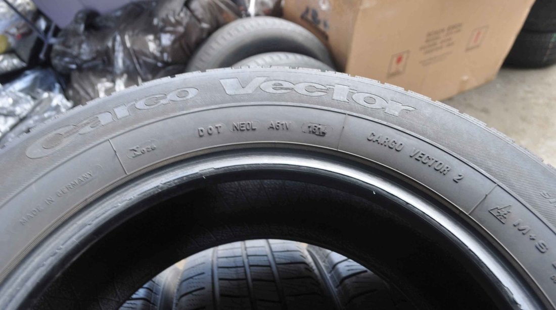 SET 4 Anvelope Iarna 215/65 R16C GOODYEAR CargoVector 2 106/104T