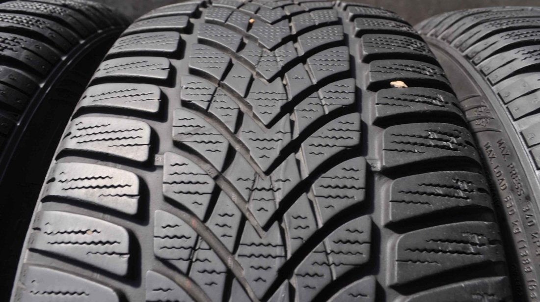 SET 4 Anvelope Iarna 225/40 R18 DUNLOP SP Winter Sport 4D 92V - XL