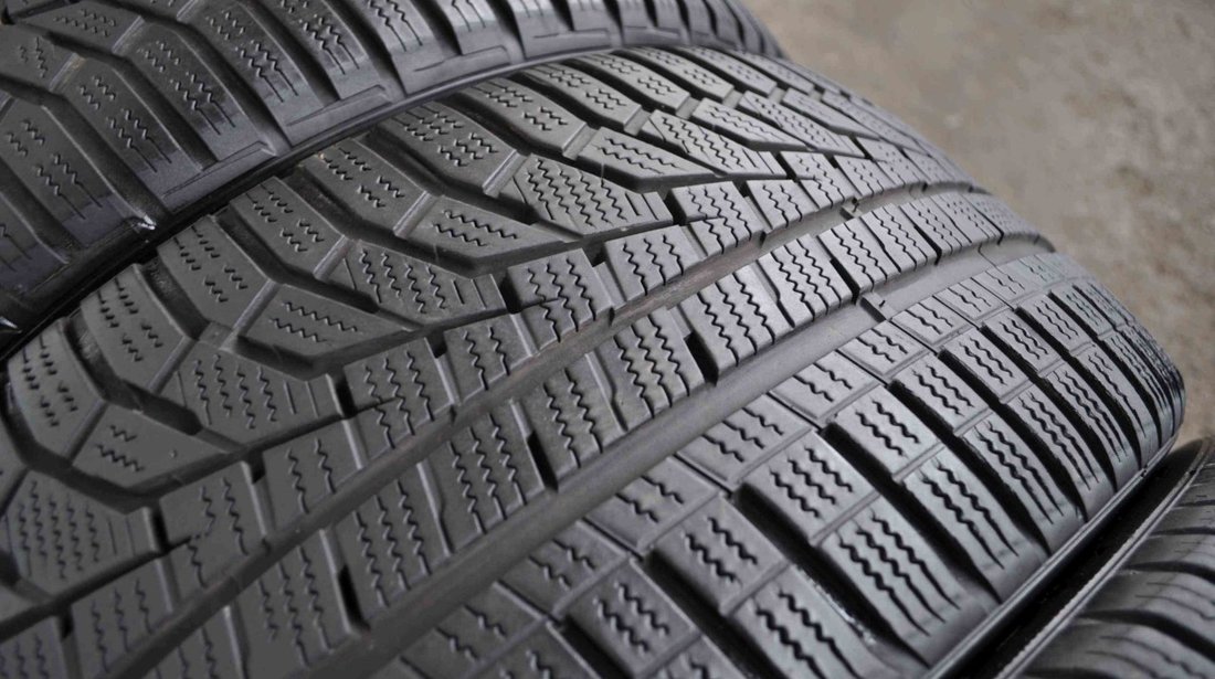 SET 4 Anvelope Iarna 225/40 R18 HANKOOK Winter Icept evo 2