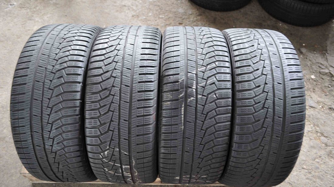 SET 4 Anvelope Iarna 225/40 R18 HANKOOK Winter Icept evo 2