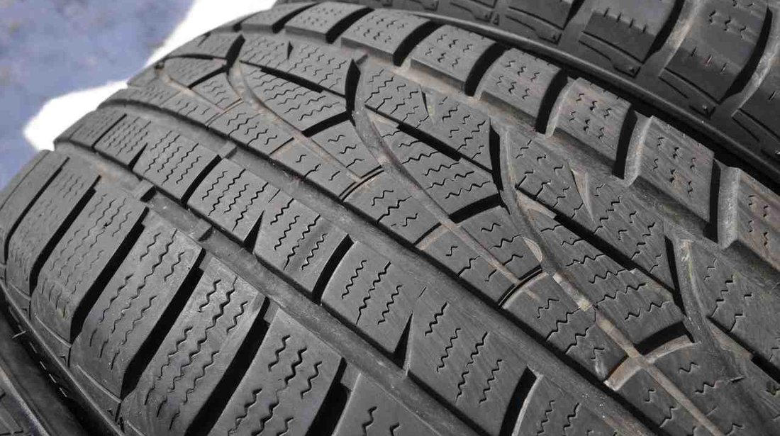 SET 4 Anvelope Iarna 225/60 R17 HANKOOK WINTER ICEPT EVO 103V