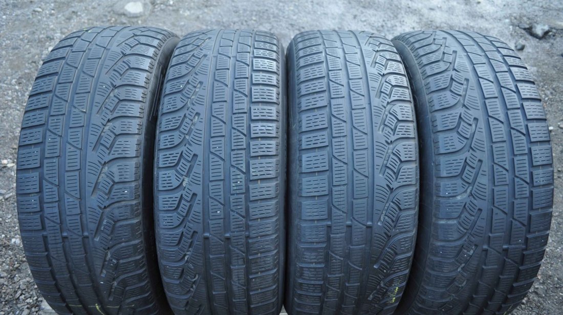 SET 4 Anvelope Iarna 225/60 R17 PIRELLI SottoZero Winter 210 Serie 2  99H