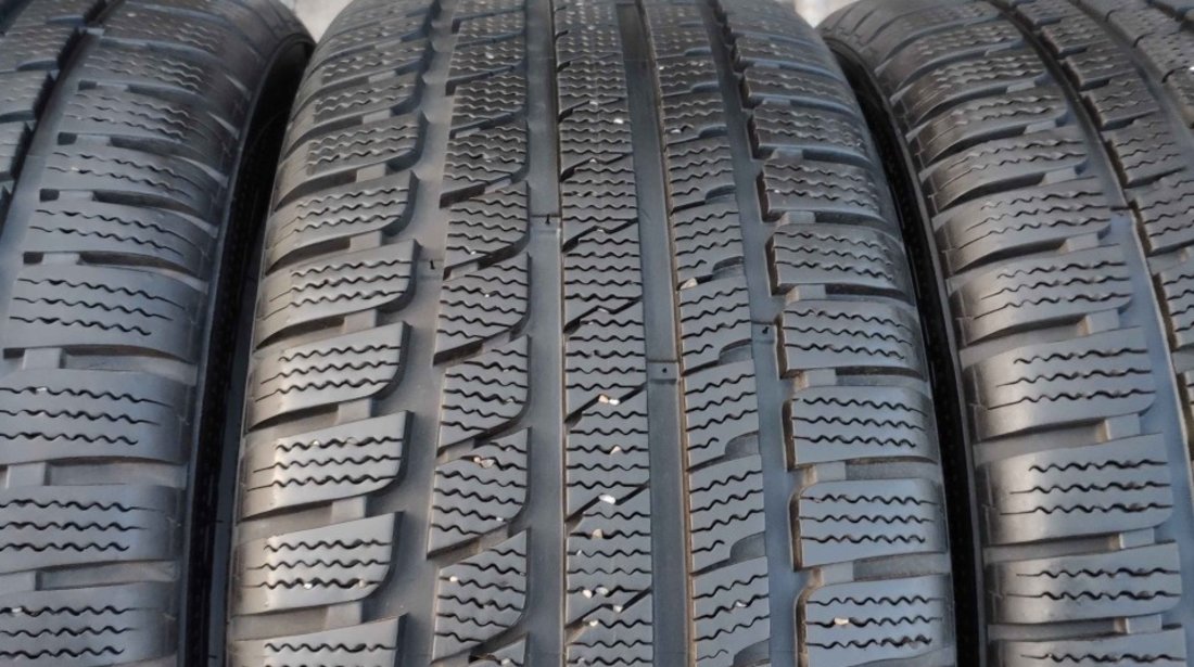 SET 4 Anvelope Iarna 235/50 R17 KUMHO IZEN KW27 100V