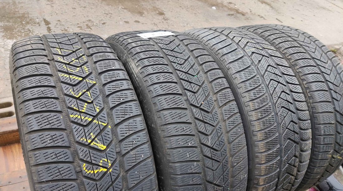 SET 4 Anvelope Iarna 235/55 R19 PIRELLI Scorpion Winter