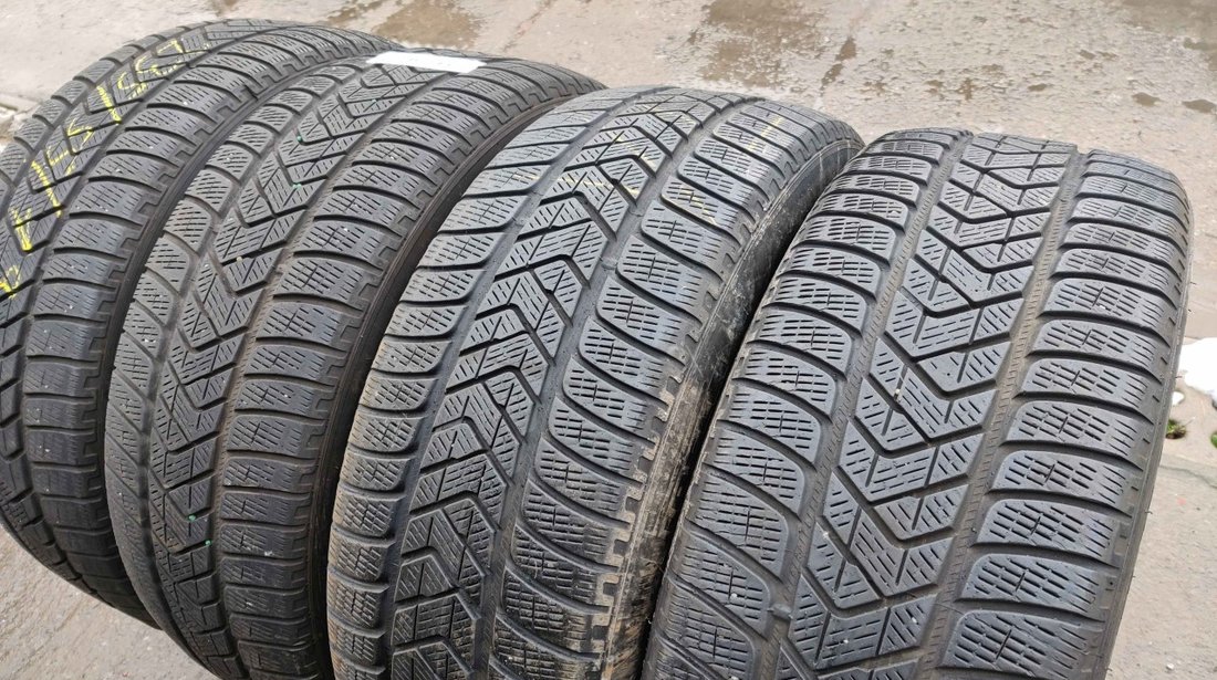 SET 4 Anvelope Iarna 235/55 R19 PIRELLI Scorpion Winter