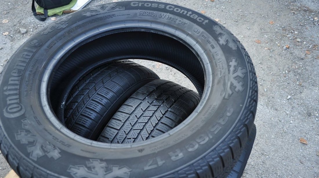 SET 4 Anvelope Iarna 235/60 R17 CONTINENTAL CROSS CONTACT WINTER 102H