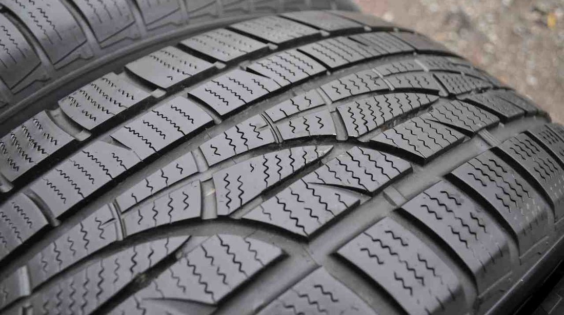 SET 4 Anvelope Iarna 235/60 R17 HANKOOK WINTER ICEPT EVO 102H