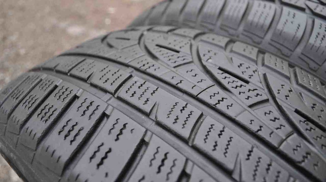 SET 4 Anvelope Iarna 235/60 R17 HANKOOK WINTER ICEPT EVO 102H