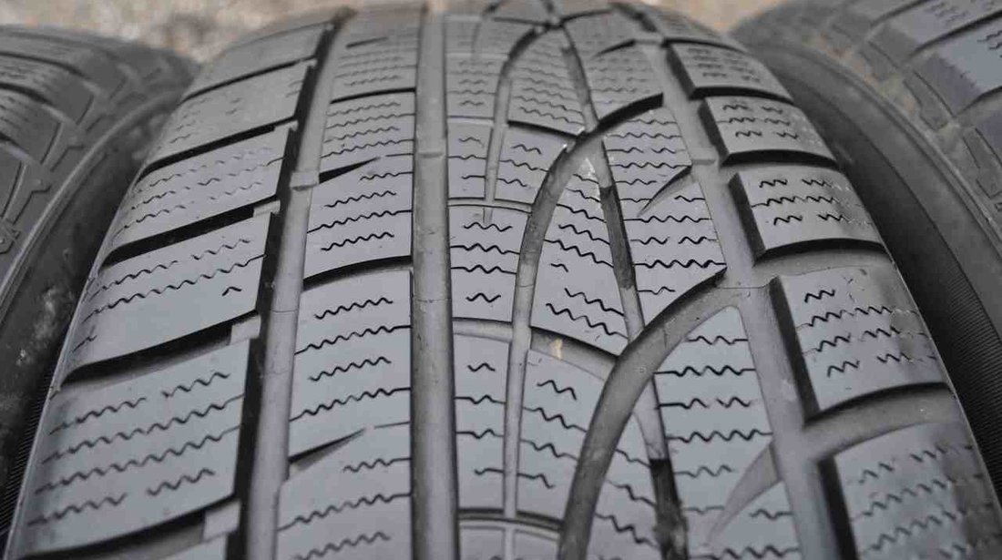 SET 4 Anvelope Iarna 235/60 R17 HANKOOK WINTER ICEPT EVO 102H