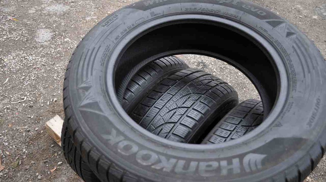 SET 4 Anvelope Iarna 235/60 R17 HANKOOK WINTER ICEPT EVO 102H