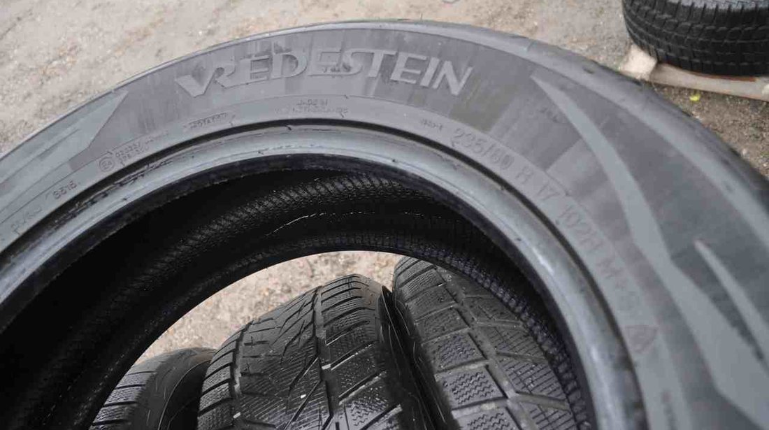 SET 4 Anvelope Iarna 235/60 R17 VREDESTEIN WINTRAC XTREM S 102H