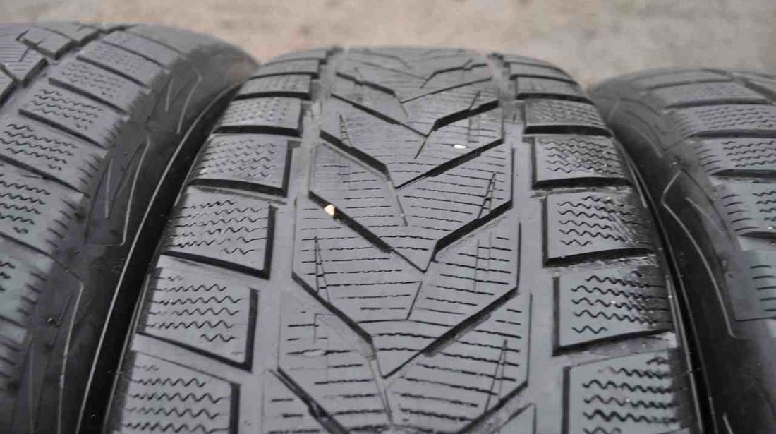 SET 4 Anvelope Iarna 235/60 R17 VREDESTEIN WINTRAC XTREM S 102H