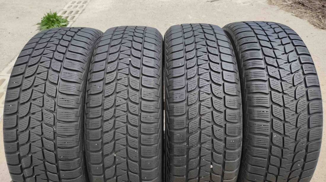 SET 4 Anvelope Iarna 235/60 R18 BRIDGESTONE BLIZZAK LM 25 4x4 107H