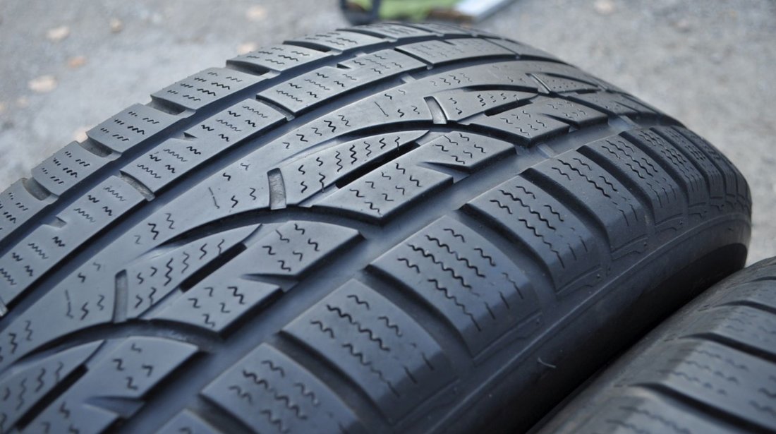 SET 4 Anvelope Iarna 235/65 R17 HANKOOK WINTER I.CEPT EVO 108V