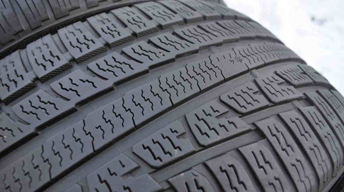 SET 4 Anvelope Iarna 245/45 R18 NOKIAN WR A3 100V - XL