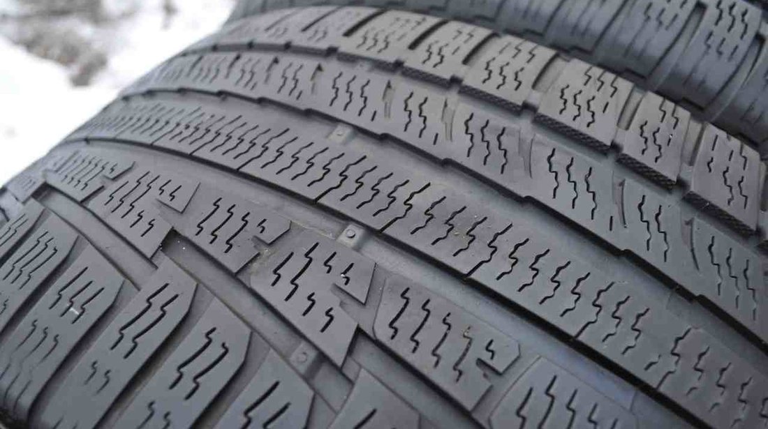 SET 4 Anvelope Iarna 245/45 R18 NOKIAN WR A3 100V - XL