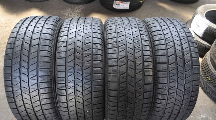 SET 4 Anvelope Iarna 245/60 R18 PIRELLI Scorpion Ice&Snow 105H