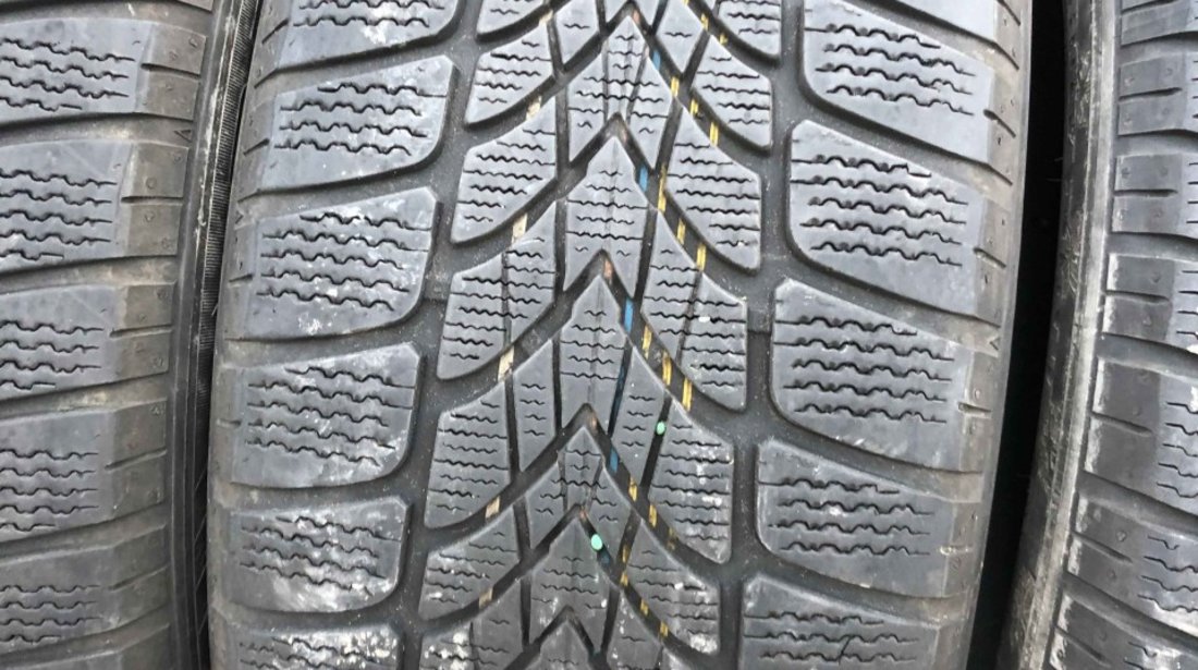 SET 4 Anvelope Iarna 255/50 R19 + 235/55 R19 DUNLOP SP WinterSport 4D