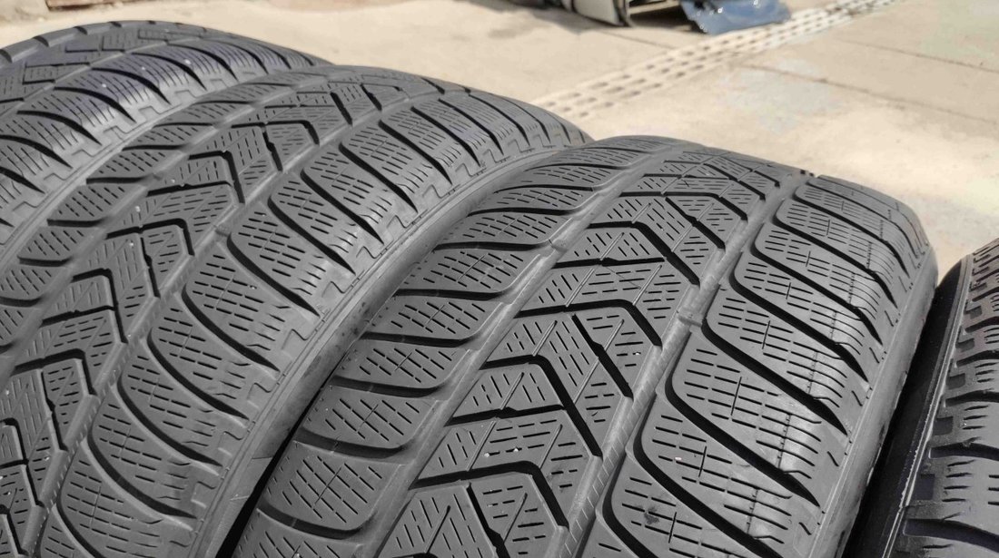 SET 4 Anvelope Iarna 255/50 R19 PIRELLI SCORPION WINTER 105V - Runflat