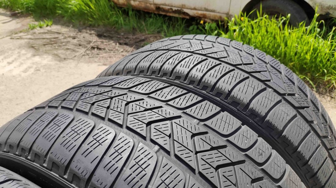 SET 4 Anvelope Iarna 255/50 R19 PIRELLI SCORPION WINTER 105V - Runflat