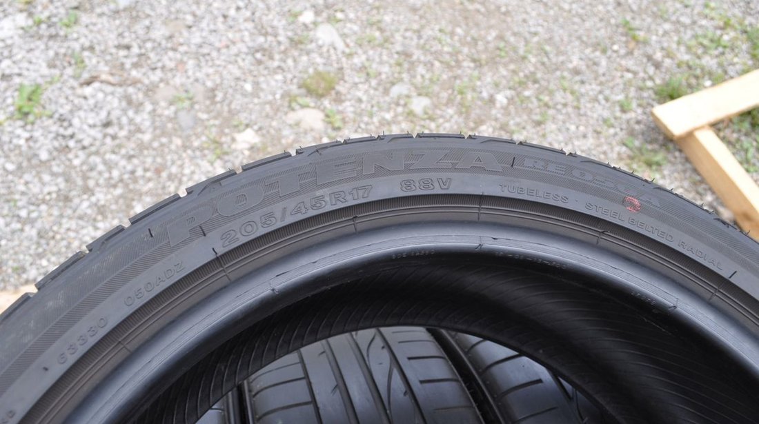 SET 4 Anvelope Vara 205/45 R17 BRIDGESTONE POTENZA RE050A 88W