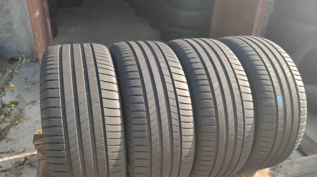 SET 4 Anvelope Vara 225/40 R18 BRIDGESTONE TURANZA T005 92Y DOT 2018