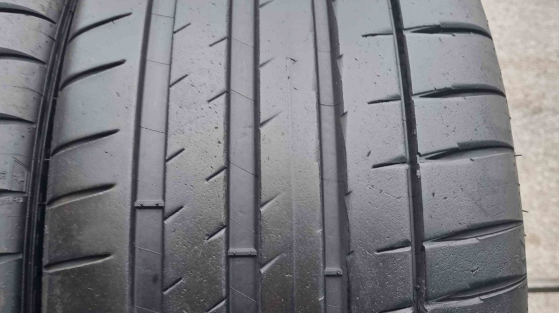 SET 4 Anvelope Vara 225/40 R19 + 255/35 R19 MICHELIN Pilot Sport 4