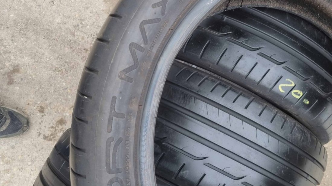 SET 4 Anvelope Vara 225/45 R19 DUNLOP Sport Maxx RT 96W