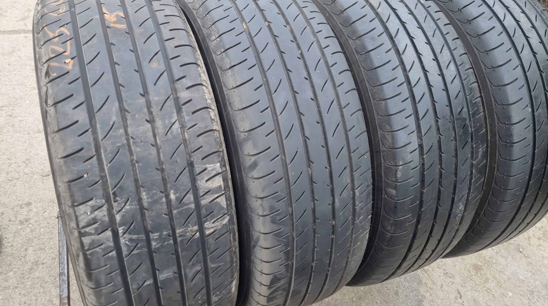 SET 4 Anvelope Vara 225/60 R18 YOKOHAMA BluEarth E51 100H