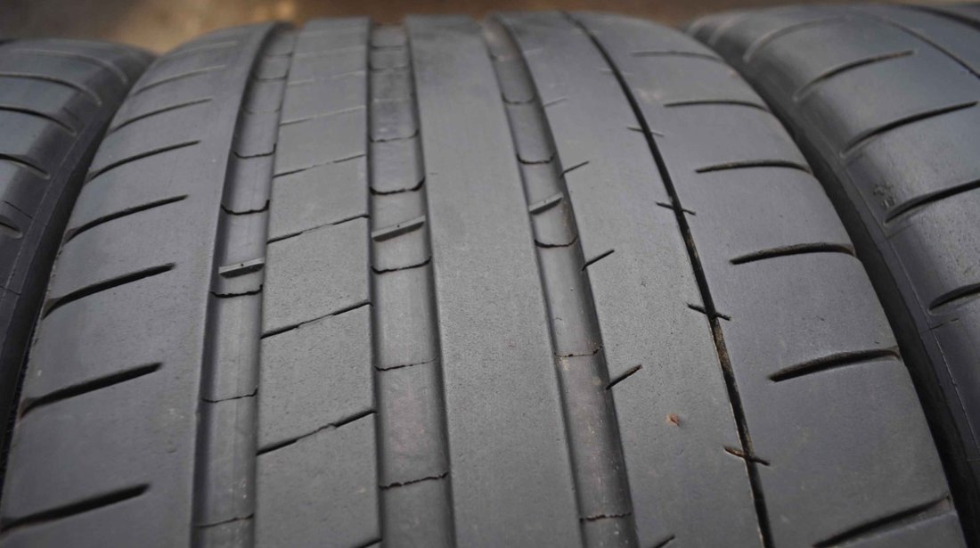 SET 4 Anvelope Vara 235/35 R19 MICHELIN PILOT SUPER SPORT 91Y