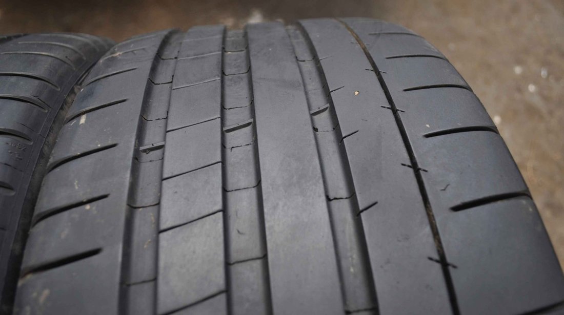 SET 4 Anvelope Vara 235/35 R19 MICHELIN PILOT SUPER SPORT 91Y