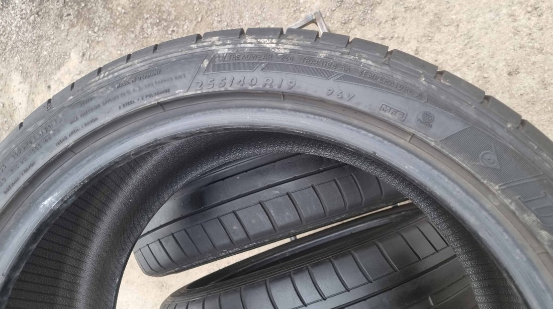 SET 4 Anvelope Vara 255/40 R19 DUNLOP sp Sport Maxx GT 96V