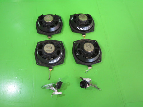 SET 4 BOXE / DIFUZOARE + 2 TWITTER MITSUBISHI PAJERO SHOGUN III FAB. 1999 – 2007 ⭐⭐⭐⭐⭐