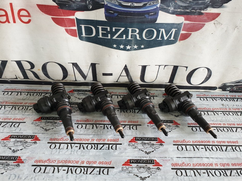 Set 4 injectoare Skoda Fabia 1.9 TDi 101 cai motor ATD cod piesa : 038130073AJ