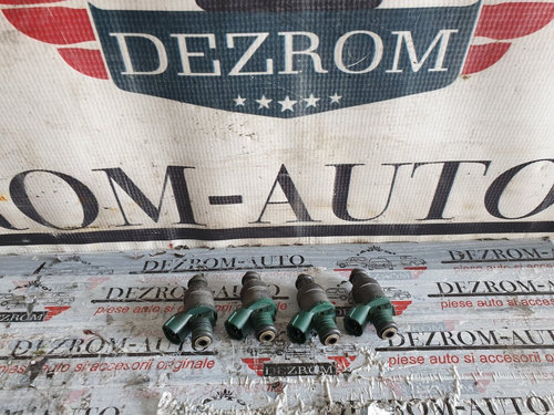 Set 4 Injectoare VW New Beetle Cabrio 1.6i 102 cai motor AYD cod piesa : 037906031AL