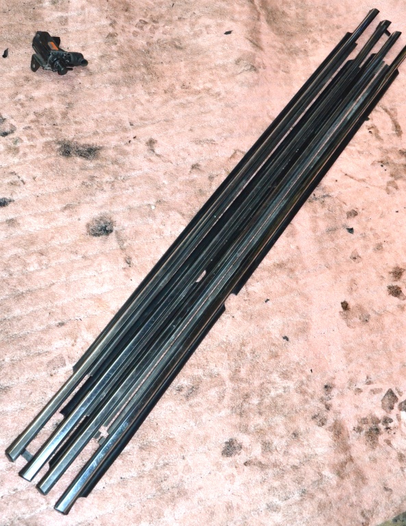 Set 4 ornamente crom geam portiera usa Avensis T25