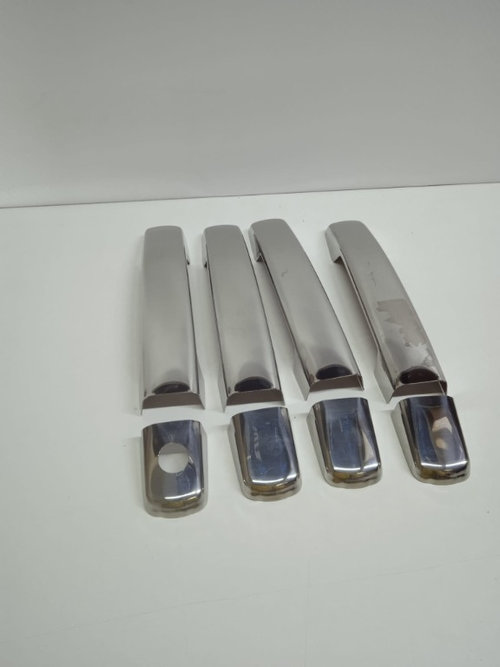 Set 4 ornamente cromate manere compatibile cu Nissan Qashqai
