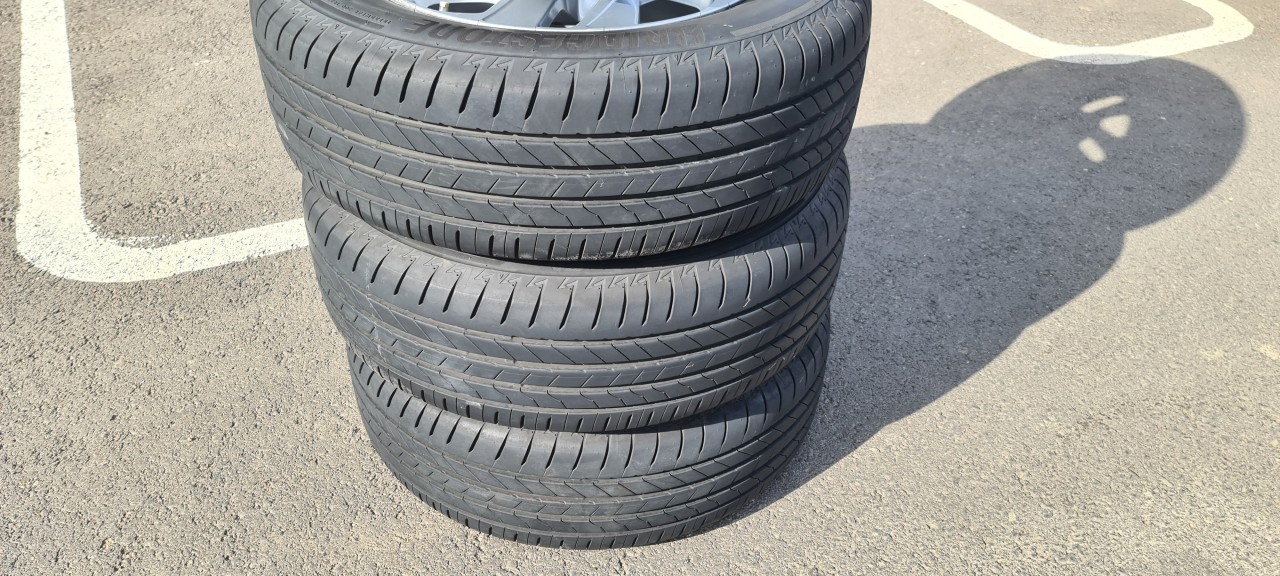 Set 4x Anvelope vara Bridgestone Alenza 225/65/17 Japan An 2022 Profil 8mm