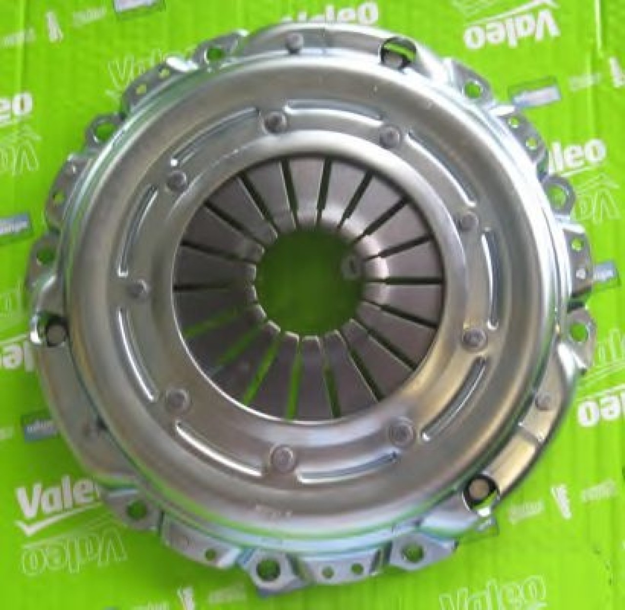 Set ambreiaj BMW Seria 3 Cabriolet (E46) (2000 - 2007) VALEO 821313 piesa NOUA