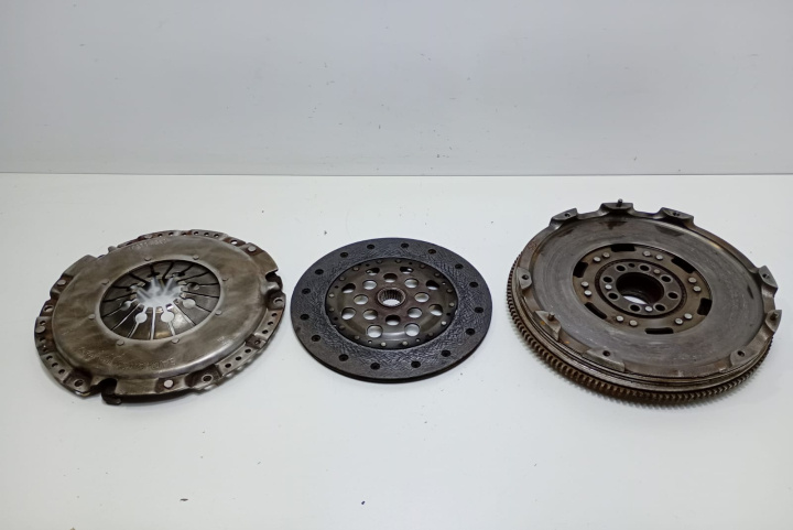 Set ambreiaj cu volanta 2.9 td 0142504103 Mercedes-Benz Sprinter 903 [1995 - 2000]