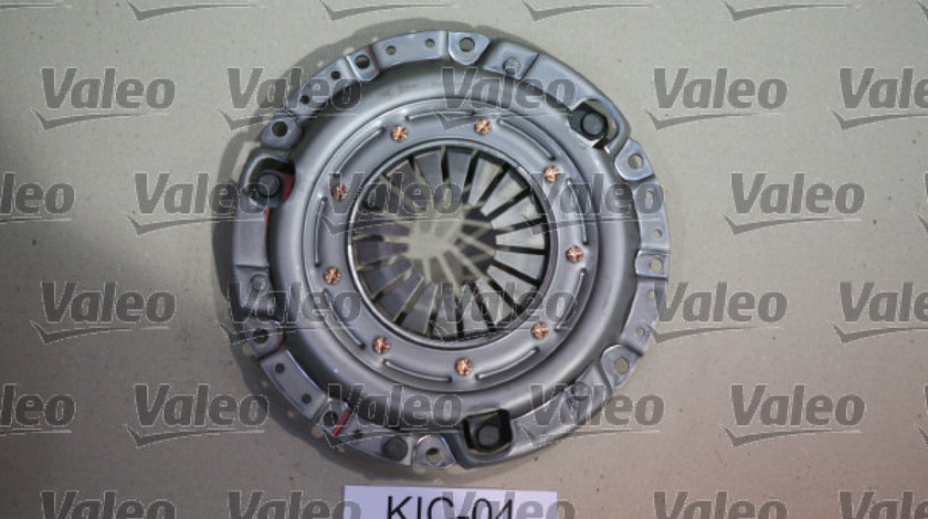 Set ambreiaj KIA BESTA nadwozie pe³ne Producator VALEO 821116