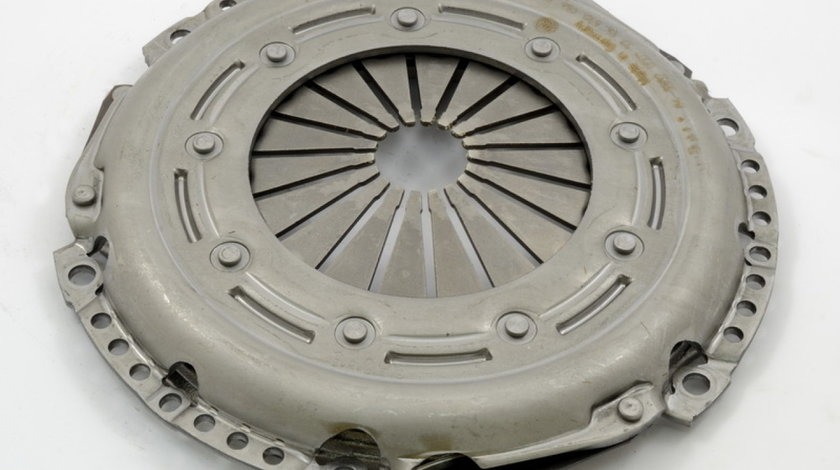 Set ambreiaj PEUGEOT 407 SW (6E_) Producator VALEO 826740