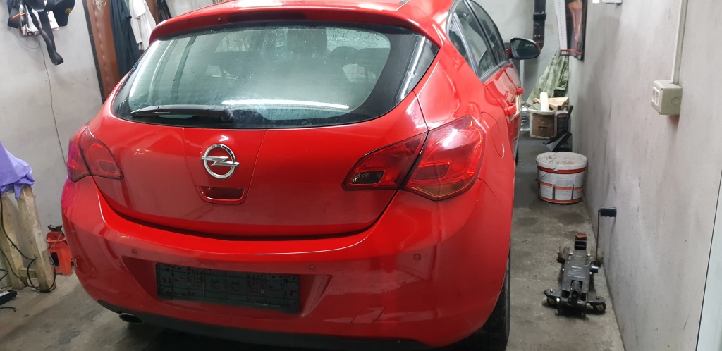 Set amortizoare fata Opel Astra J 2011 Hatchback 1.4 Turbo