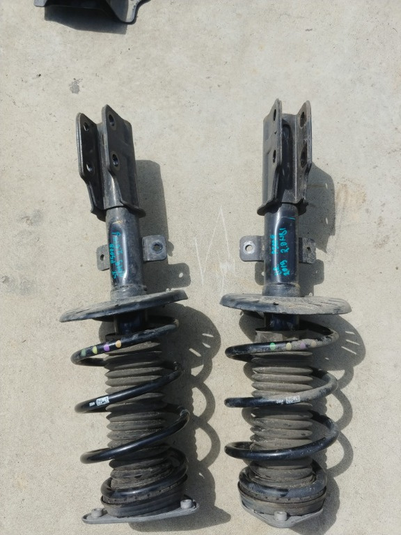 Set amortizoare telescoape cu arcuri fata 2.0 hdi peugeot 5008 2 2019 9819718780