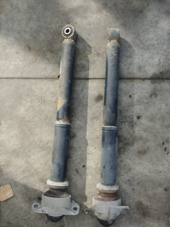 Set amortizoare telescoape spate 2.0 tdi audi a3 8p 1k0513029hm