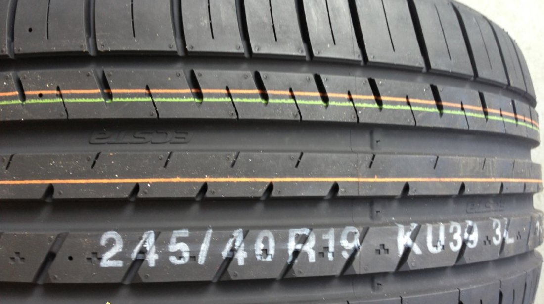 Set anvelope 245/40/19-275/35/19 kumho de vara noi ptr seria 5