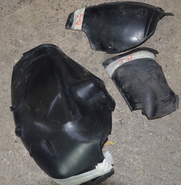 Set aparatori noroi dreapta spate BMW E46, 318, i, 2001