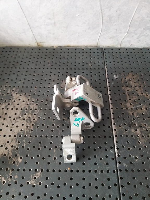 Set balamale sus jos usa dreapta fata vw passat b6 3c 3c0831402c