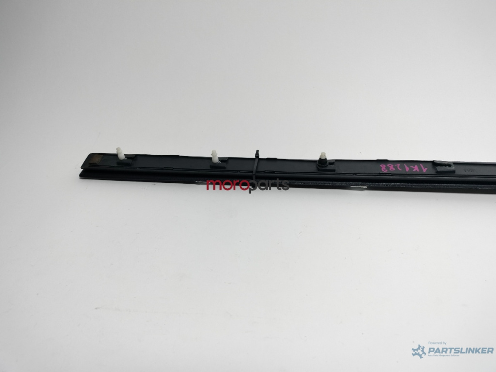 Set bandou inferior Volkswagen Golf 5 (1K1) Coupe 1.9 TDI BKC 2005 OEM 1K3853537