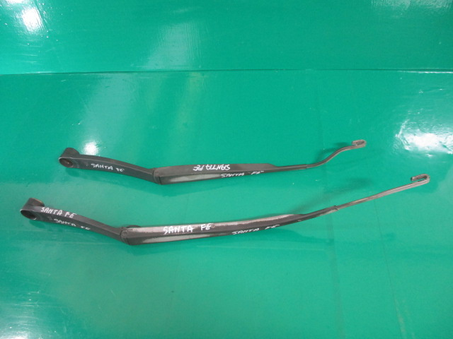 SET BRAT STERGATOARE PARBRIZ HYUNDAI SANTA FE 2 4X4 FAB. 2006 – 2013 ⭐⭐⭐⭐⭐
